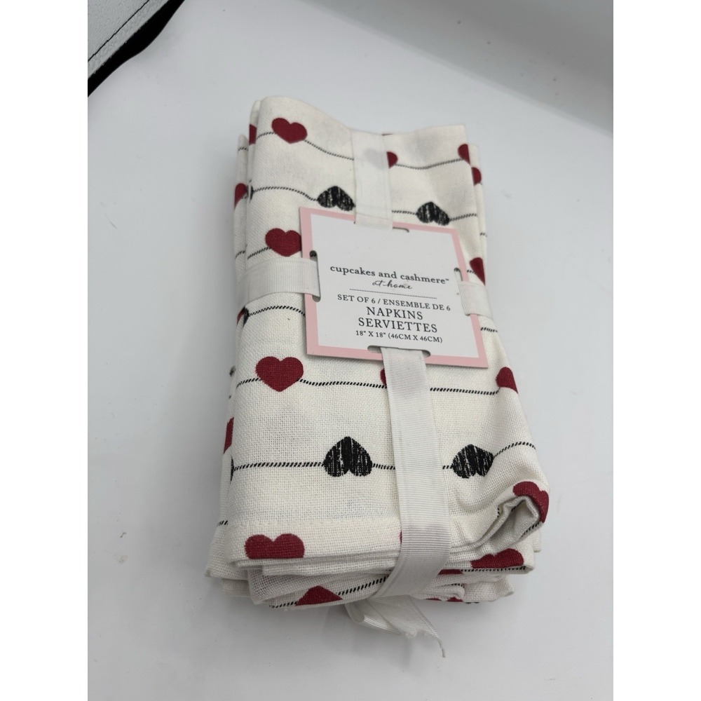 Cupcakes & Cashmere Valentines Dinner Nappins 6pc White Red Hearts NWT Cotton‎